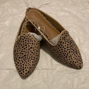 ⭐️NEW WITH TAGS⭐️ Universal Thread Women’s size 8.5 leopard print mules/slip ons